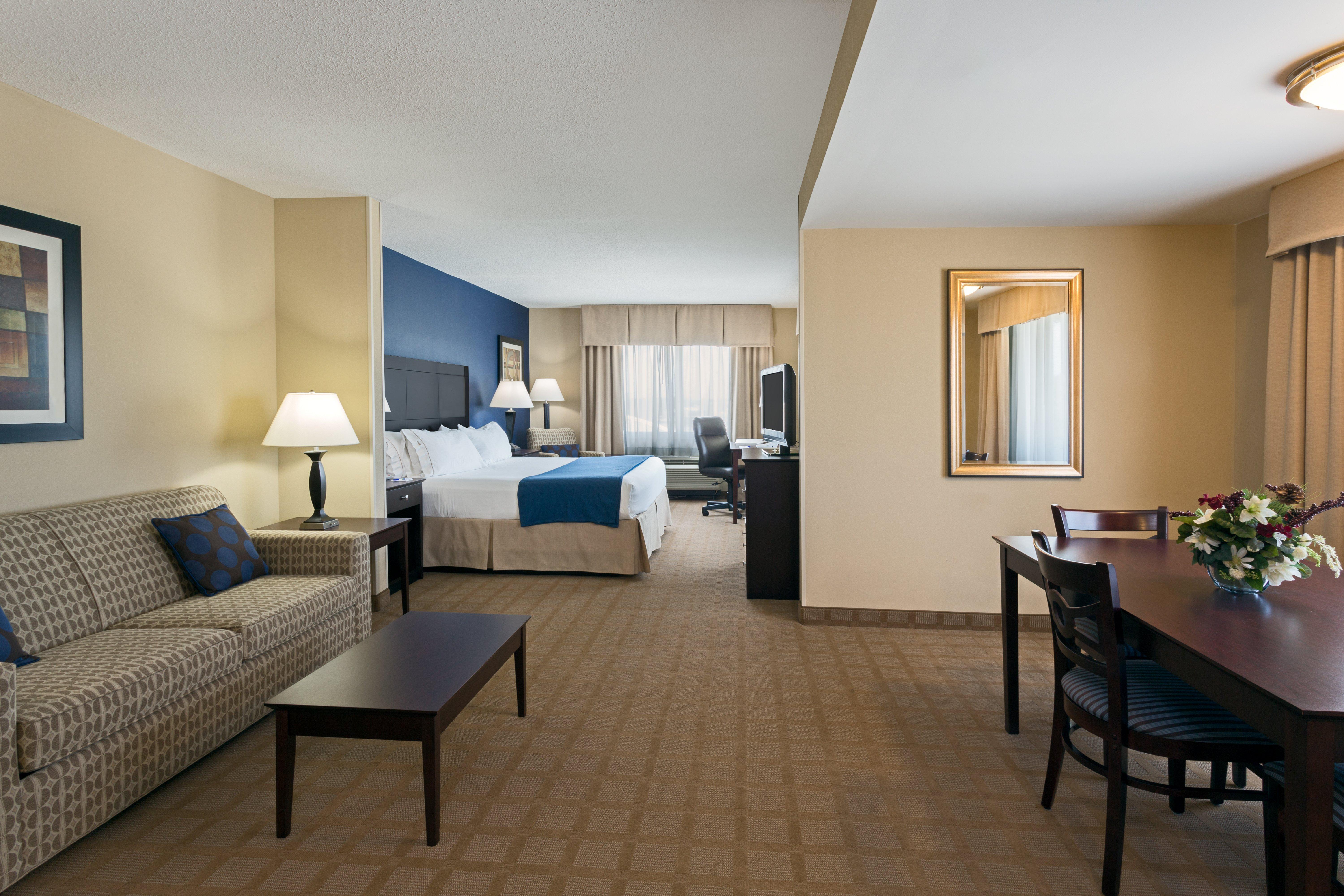 Holiday Inn Express Hotel & Suites Fort Pierce West By Ihg Exterior photo